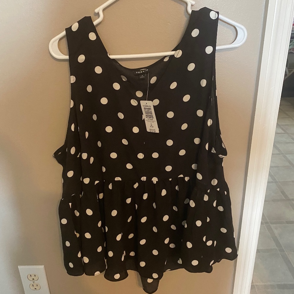 Brand new polka dot torrid top